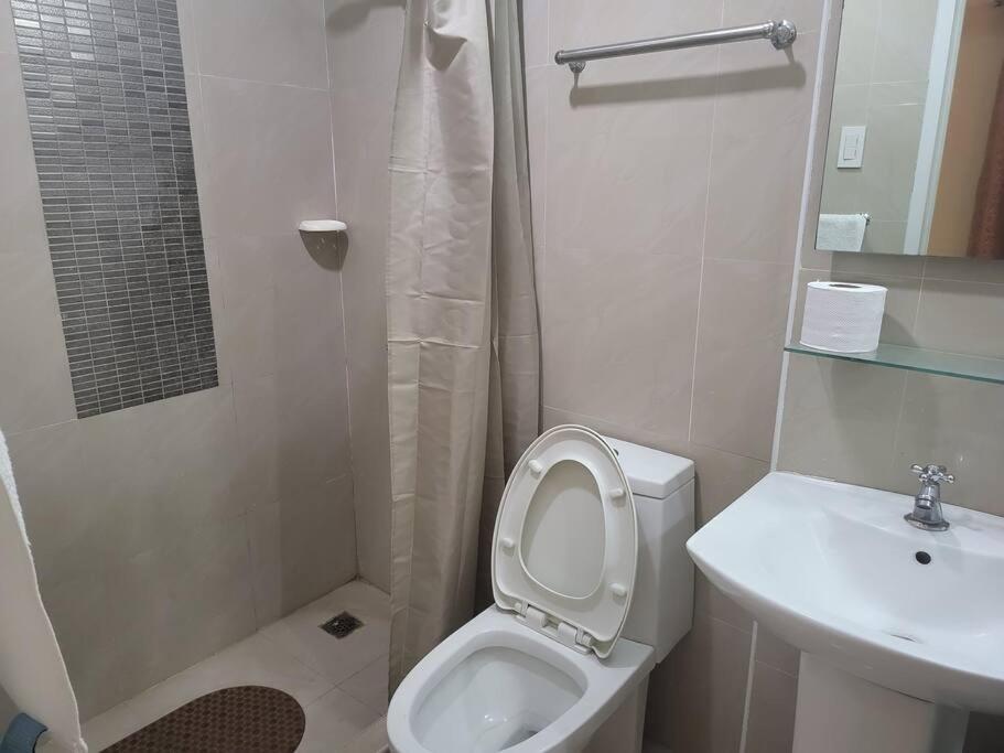 Kandi Resort-Type Spacious 1 Bedroom With Netflix And Free Housekeeping Angeles Bagian luar foto