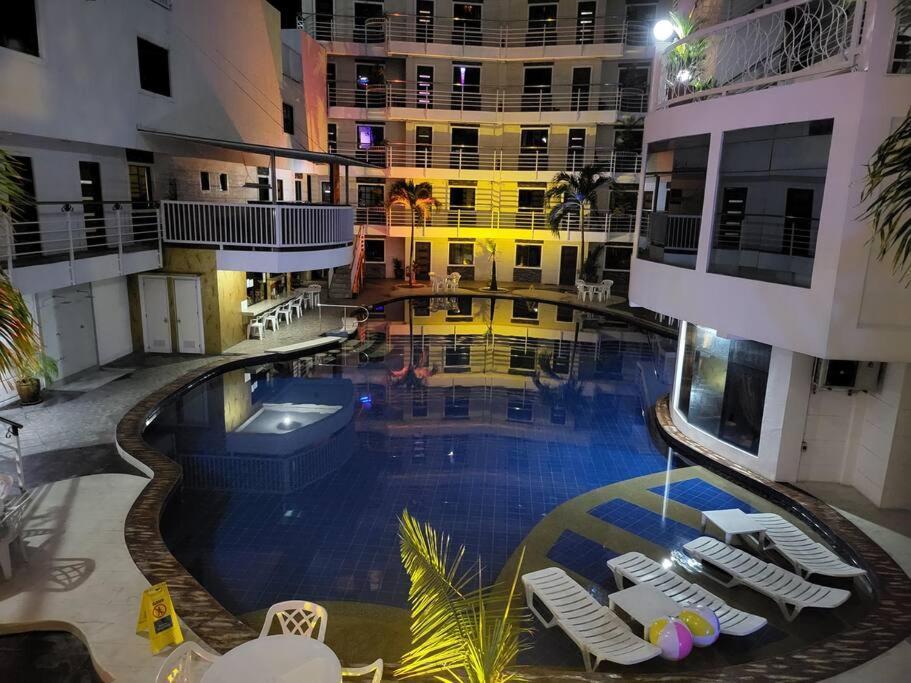 Kandi Resort-Type Spacious 1 Bedroom With Netflix And Free Housekeeping Angeles Bagian luar foto