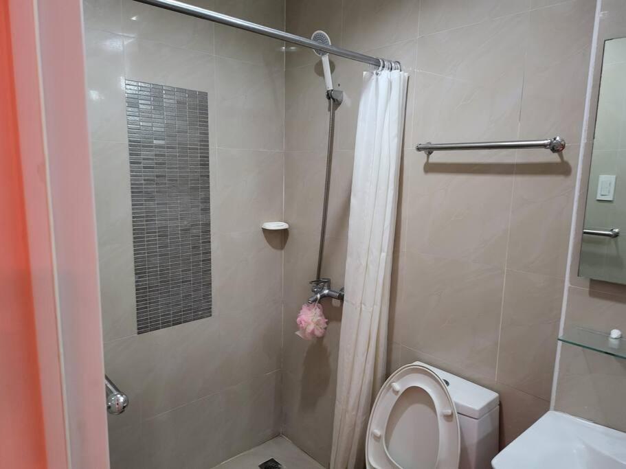 Kandi Resort-Type Spacious 1 Bedroom With Netflix And Free Housekeeping Angeles Bagian luar foto