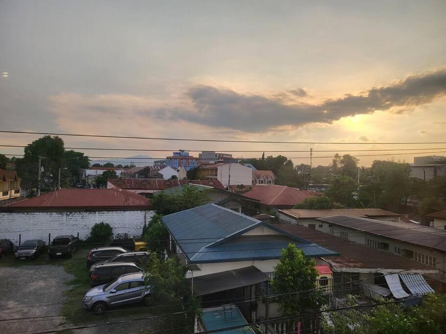 Kandi Resort-Type Spacious 1 Bedroom With Netflix And Free Housekeeping Angeles Bagian luar foto
